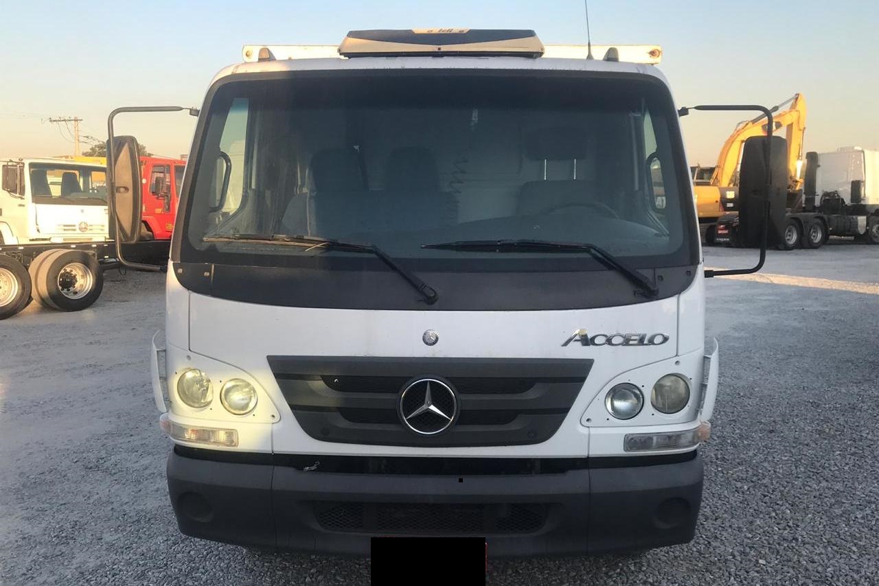 MB815 Mercedes Benz - 12/12